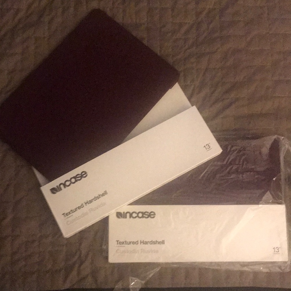 NEW Incase Custodia Ruvida